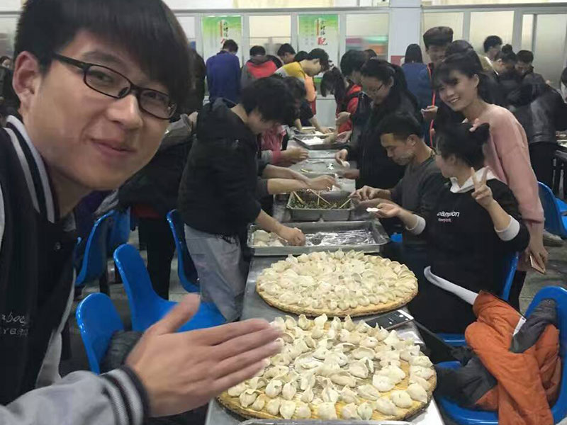 包餃子