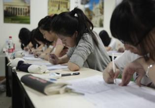 藝術(shù)生高考文化課沖刺的優(yōu)勢(shì)
